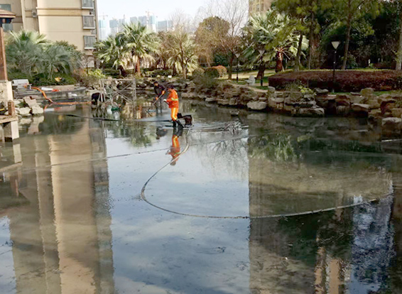 东乌珠穆沁景观池淤泥清理