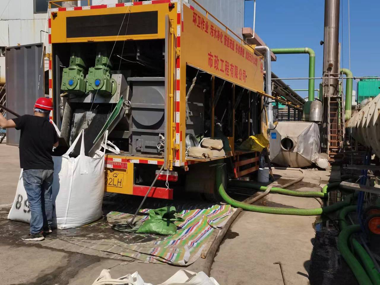 东乌珠穆沁淤泥压干处理